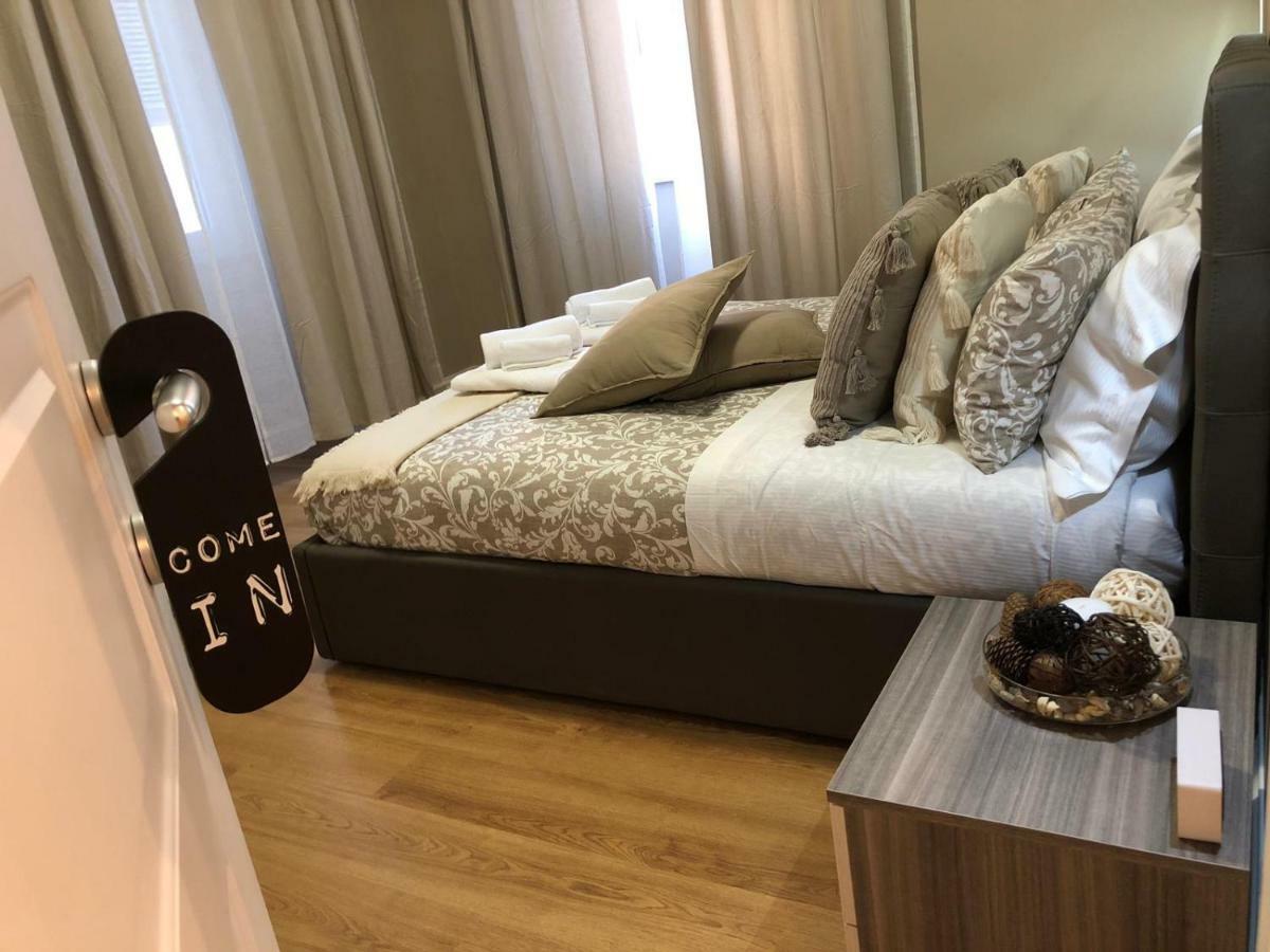 Pantheon Luxury Suite Rome Bagian luar foto