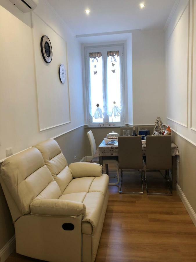 Pantheon Luxury Suite Rome Bagian luar foto