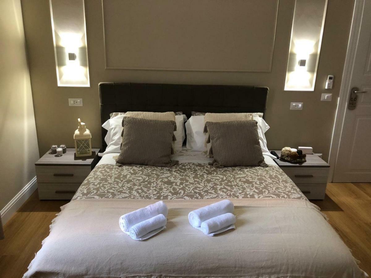 Pantheon Luxury Suite Rome Bagian luar foto